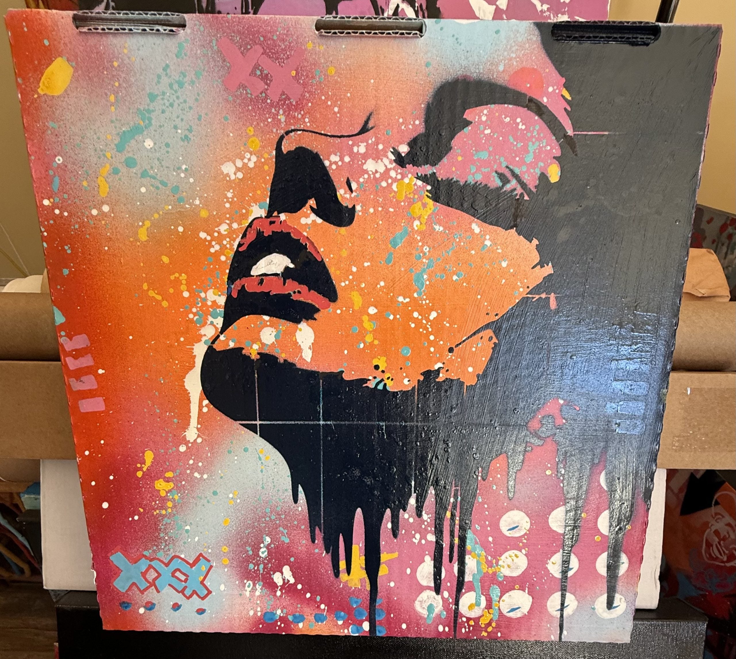 Woman Face Stencil – Shadows & Drips - DDM011 photo review